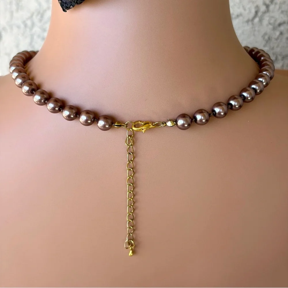Luminous Chocolate Glass Pearl Necklace .